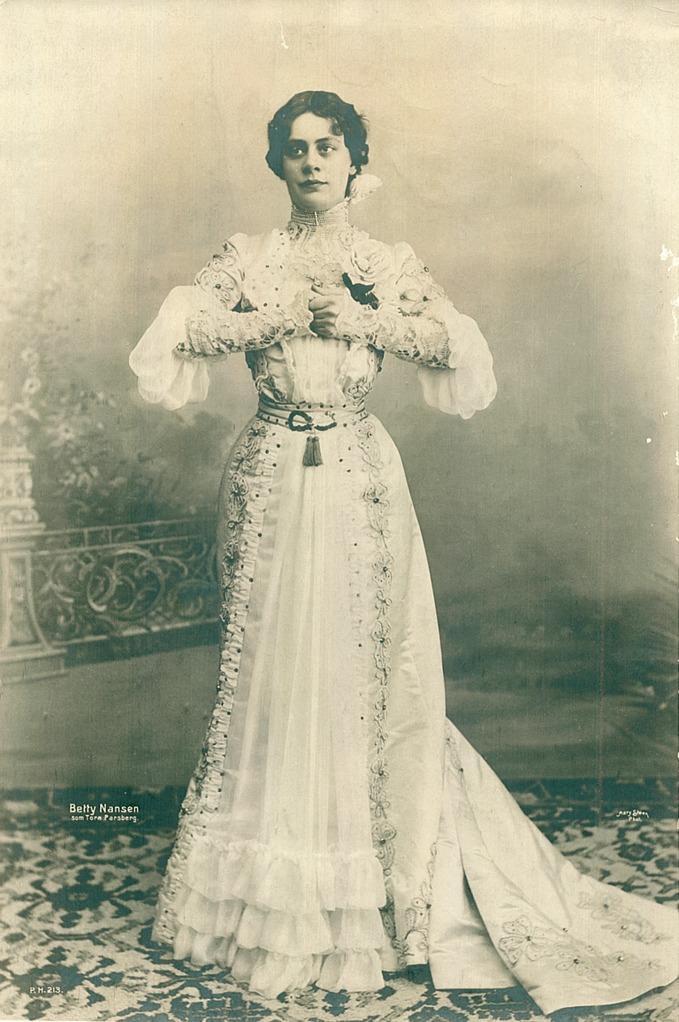 Kopi af Fru Betty Nansen (foto).png