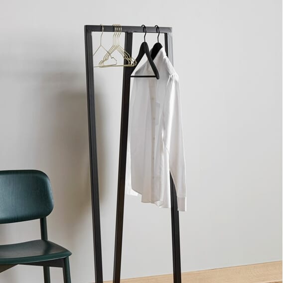 Hay2 Loop Stand Hall black_Soft Edge 12 hunter wb lacquer oak_1.jpg