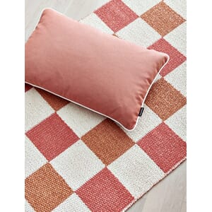 pap286_Rel pappelina_pix_flamingo_closeup_creative.jpg