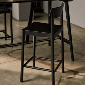 Betty Barstol TK13 Svartlakkert Ask