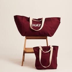 Weekend Bag Large Burgundy.jpg