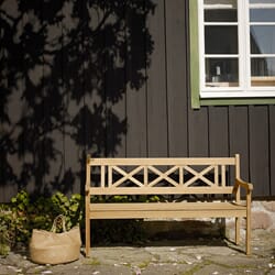 S1131010_Skagen_Bench,_Teak_01_M.jpg
