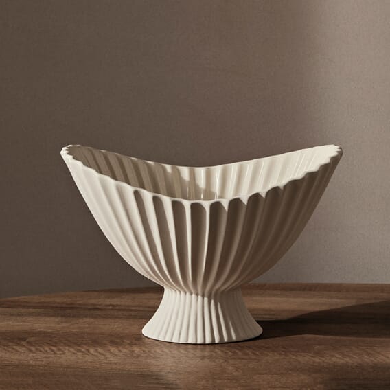 fermLIVING_SS24_FountainBowl_28_Off-white_1104269014_1.jpg