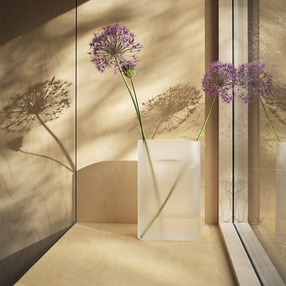 ridge-vase-35-white-frosted-glass-muuto-org.jpg