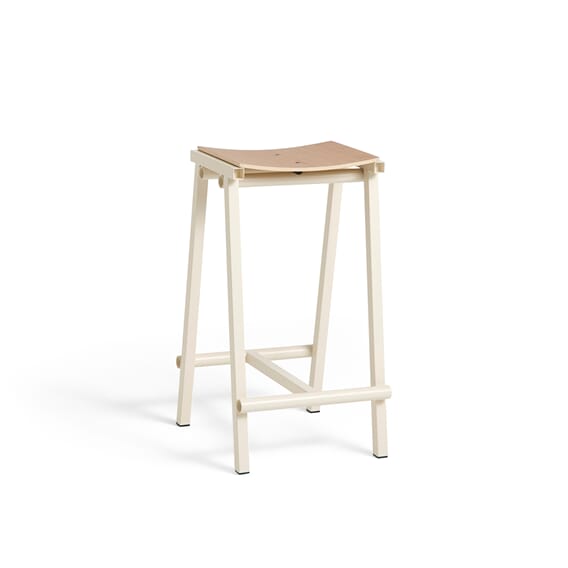 AE434-A406_Taburete_8_Bar_Stool_H65_wb_lacquered_oak_veneer_seat_eggshell_powder_coated_base.jpg