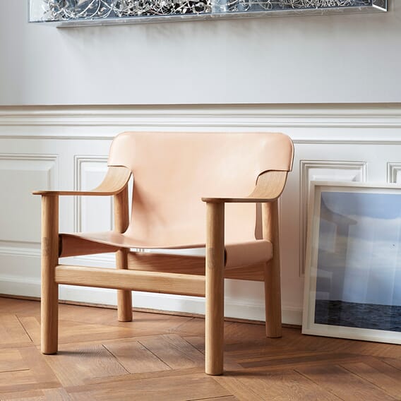 Bernard nature leather cover wb lacquer oak base 02.jpg