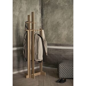 fermLIVING_AW23_BridgeClothesStand_1104268367_01.jpg