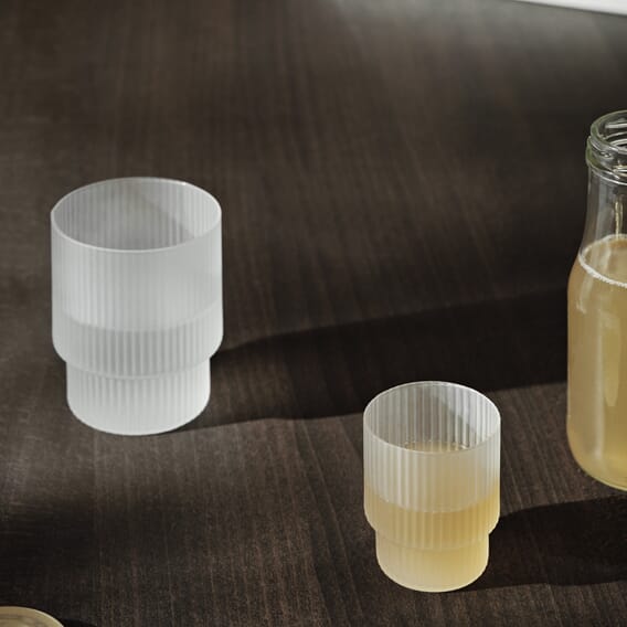 fermLIVING_SS24_RippleGlasses_RippleSmallGlasses_SetOf4_Frosted_1104269322_1104269327_01.jpg