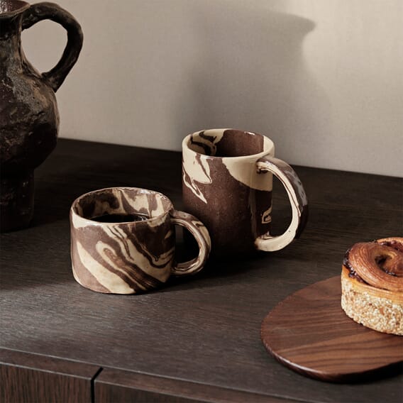 fermLIVING_SS24_RyuMugLow_SandBrown_1104268818_RyuMugTall_SandBrown_1104268817_1.jpg
