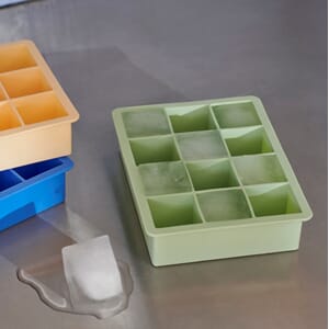 Ice_Cube_Tray_Square_XL_mint_green.jpg