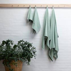 Bongusta_Solid_Towels_ 105_Lifestyle.jpg