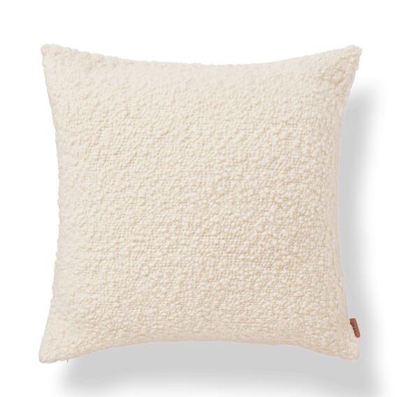 fermLIVING_AW24_MoorCushion_Off-white_1104269837_1104270368_1.jpg