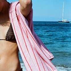 Naram Bath Sheet, baby pink & ski patrol red_lifestyle3 (2).jpg