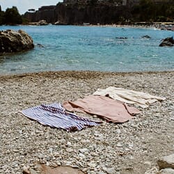 Naram Bath Sheet, dazzling blue & rose + tropical & creme_lifestyle (1)_1.jpg