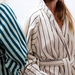 Naram Bathrobe, creme & ink_lifestyle4.jpg