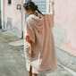 Naram Poncho, tropical & creme_lifestyle2.jpg